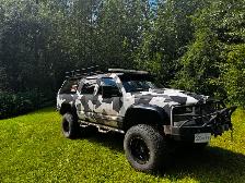99 Suburban - Photo 2