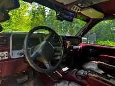 99 Suburban - Photo 6