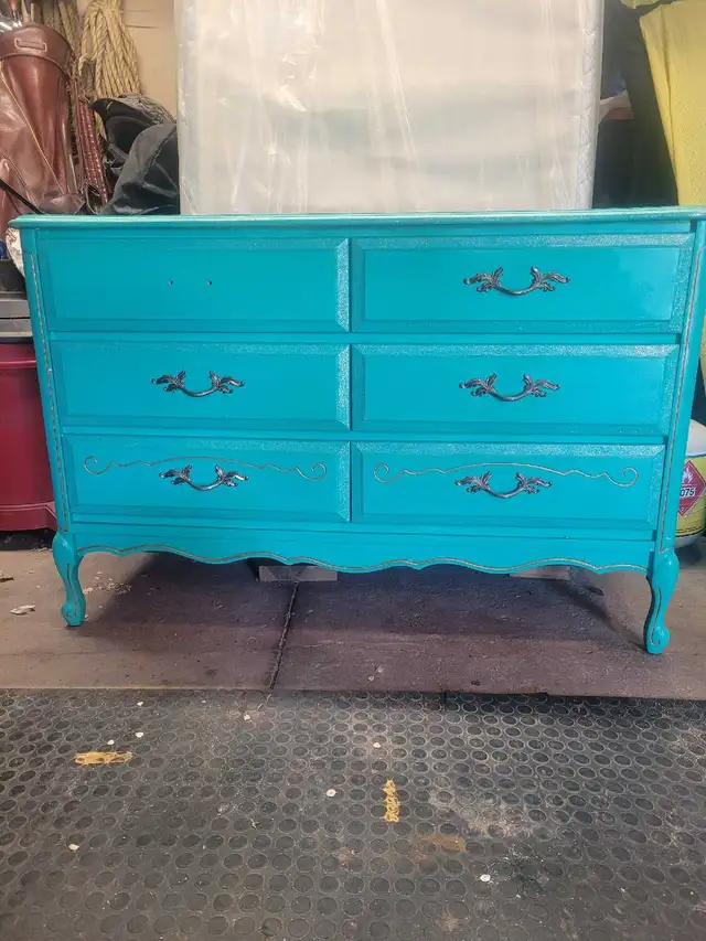 Girls dresser