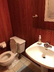 1 bedrooms upstairs available, great location for students - Photo 9