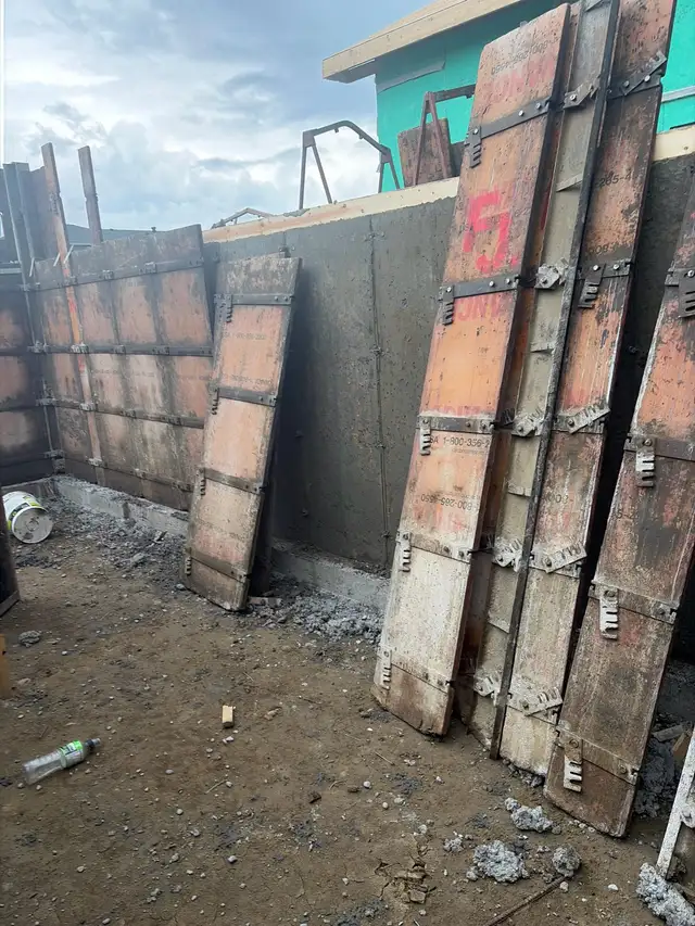Cribbing/stripping company hiring