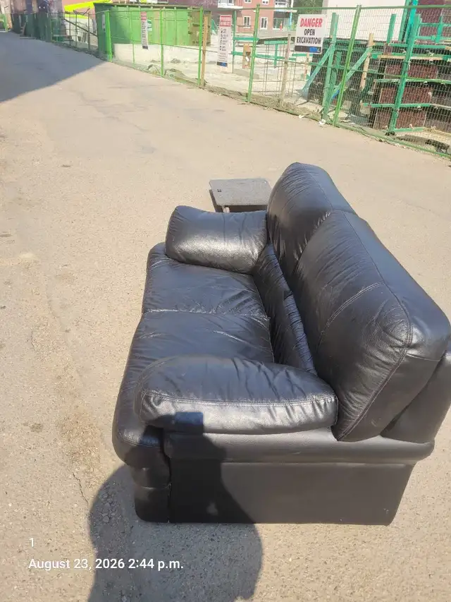 loveseats