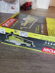 wet tile saw
