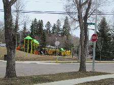 Walk - UofA, Scona, Whyte Ave, Shops, Bus stops, Short ride DT - Photo 2
