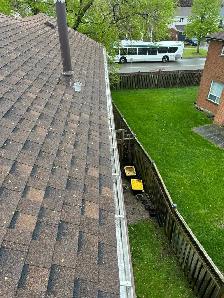 Roof Gutter Cleaning – Same Day Service - Photo 4