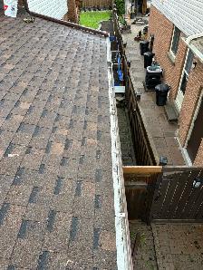 Roof Gutter Cleaning – Same Day Service - Photo 5