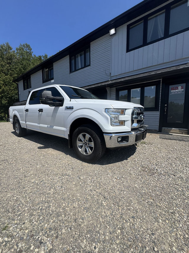 2017 Ford F-150 Super Crew 6.5 FT box 5 Litre — CERTIFIED—
