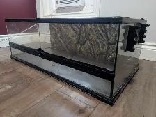 Exo Terra 33 G reptile enclosure