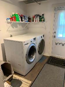 1St Floor 4 1/2 renovated with backyard/parking available - Photo 2
