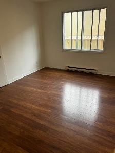 TRES GRAND 4 et demi a louer a Laval - 440/des laurentides - Photo 6