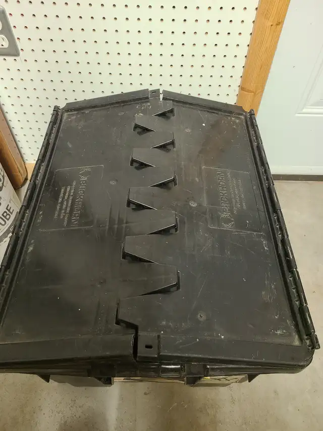 Buckhorn Heavy Duty Storage Tote w Attached Lid