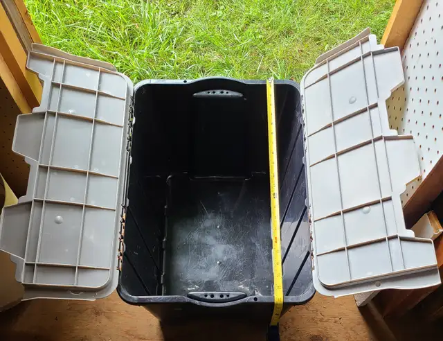 Heavy Duty Storage Tote w Attached Interlocking Lid