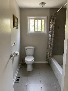3 BD/1 BTH APT • SHANTY BAY, BARRIE • UTILITIES INC • SEPT 15 - Photo 4