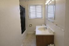 2 BEDROOM   DEN WESTEND IMMACULATE DUPLEX - Photo 3