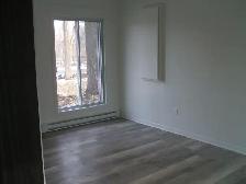 PETITE  MAISON  À  LOUER . - Photo 4