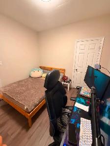 1 bedroom 1 bath  private suite on rent - Photo 2