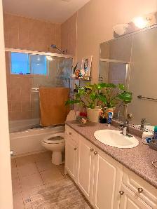 1 bedroom 1 bath  private suite on rent - Photo 4