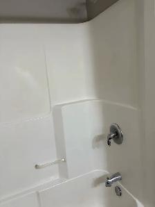 North Battleford- 3 Bedrooms House available for rent - Photo 4