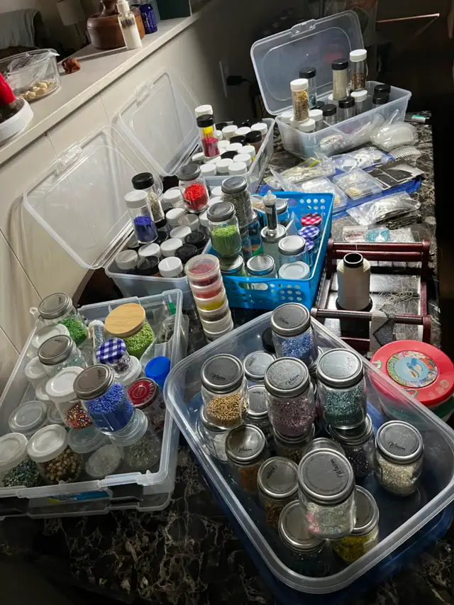 Seed Beading maniacs treasure!