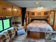 2009 Keystone Passport 27 foot Camper $2500 - Photo 8