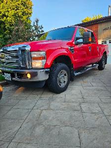2010 Ford F350 6.8 V10 Gas Crew Cab Shortbox XLT