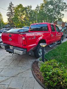 2010 Ford F350 6.8 V10 Gas Crew Cab Shortbox XLT - Photo 4