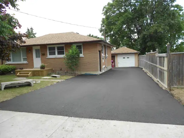 GREAT 3 Bedroom Apartment UTILITIES Included—Fenced Backyard