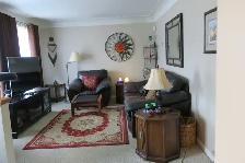 GREAT 3 Bedroom Apartment UTILITIES Included—Fenced Backyard - Photo 2