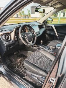 2014 Toyota RAV4 LE - Photo 9