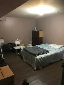 Spacious room for rent in Mississauga