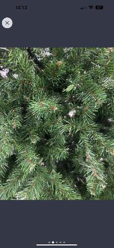 7'5ft Christmas Tree - Photo 2