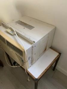Air Conditioner - Photo 3