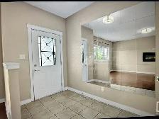 Spacious 3-Bedroom Main Floor - Photo 4