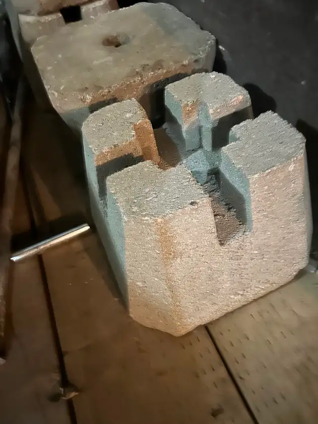 Concrete deck support blocks