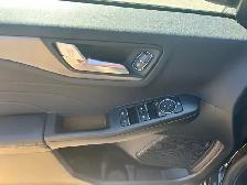 2024 Ford Escape PHEV - Photo 17