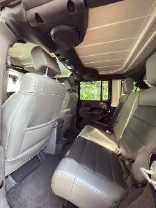 2010 Jeep Wrangler Rubicon 4-Door - Photo 7