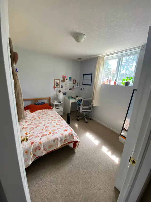 3 Bedroom Student Apartment – 10 Min Walk to U of G – Sept 1