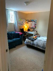 3 Bedroom Student Apartment – 10 Min Walk to U of G – Sept 1 - Photo 3