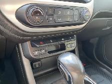 2022 GMC Canyon Crew Cab 4WD Elevation  LEATHER  HEATED SEATS - Photo 17