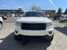 2011 Jeep Grand Cherokee Laredo - Photo 2