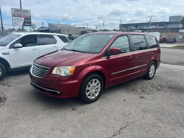 2014 Chrysler Town & Country Touring