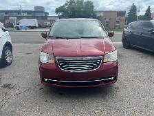 2014 Chrysler Town & Country Touring - Photo 2