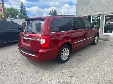 2014 Chrysler Town & Country Touring - Photo 5