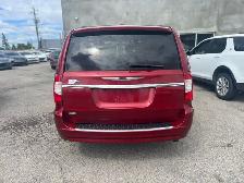 2014 Chrysler Town & Country Touring - Photo 6