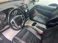 2014 Chrysler Town & Country Touring - Photo 9