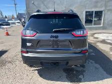 2020 Jeep Cherokee Altitude - Photo 6