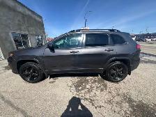 2020 Jeep Cherokee Altitude - Photo 8