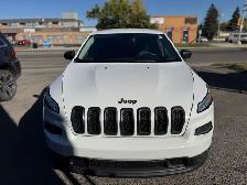 2014 Jeep Cherokee Sport - Photo 2