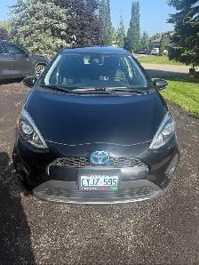 2018 Toyota Prius c Technology - Photo 2