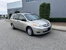 2009 TOYOTA SIENNA CE FWD LEATHER SEATS A/C ALLOYS! - Photo 2